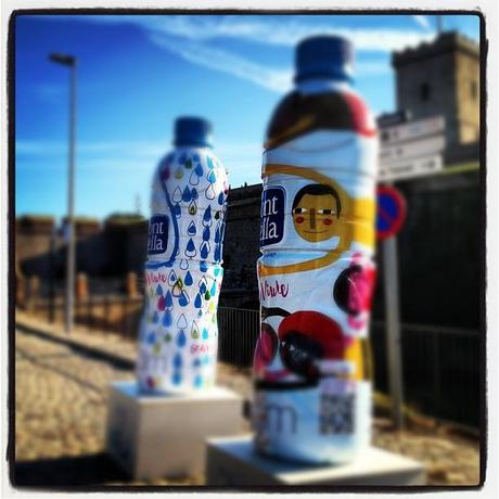 Font Vella instala botellas gigantes en Barcelona... y lanza un concurso en Instagram #setdeviure