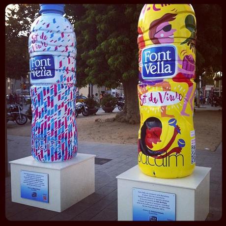 Font Vella instala botellas gigantes en Barcelona... y lanza un concurso en Instagram #setdeviure