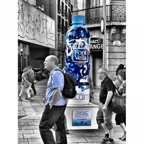 Font Vella instala botellas gigantes en Barcelona... y lanza un concurso en Instagram #setdeviure