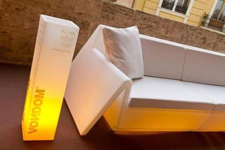 JOAQUIN TORRES Y RAFAEL LLAMAZARES ASISTEN AL EVENTO VONDOM JUNTO A SU COLECCIÓN REST