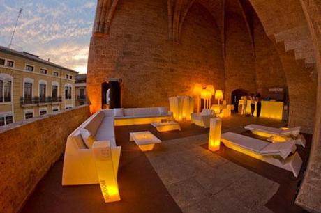 JOAQUIN TORRES Y RAFAEL LLAMAZARES ASISTEN AL EVENTO VONDOM JUNTO A SU COLECCIÓN REST