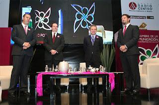 Exhortan a modificar actitudes positivas por México en la Cumbre de la Comunicación 2012