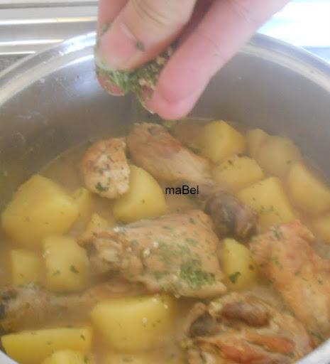 Pollo a la cacerola con patatas