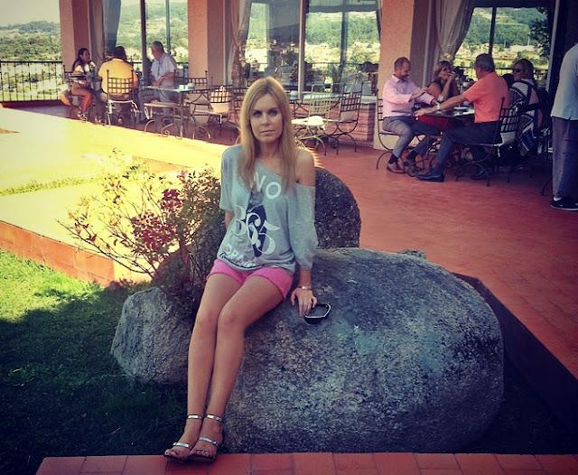 Fucsia & Grey outfit