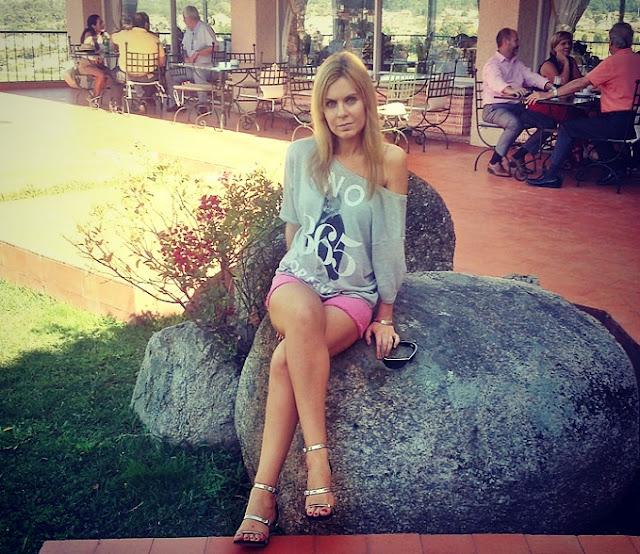 Fucsia & Grey outfit