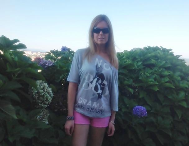 Fucsia & Grey outfit