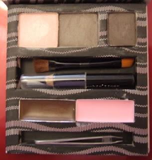 Mis pequeños tesoros de BENEFIT Mis pequeños tesoros de BENEFIT