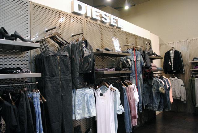 DESTINATION DENIM BY LAS ROZAS VILLAGE