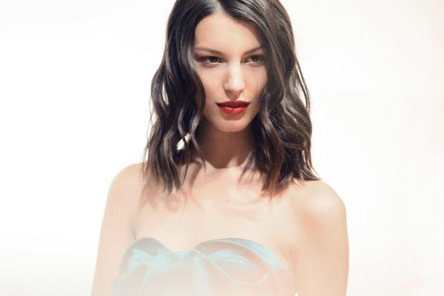 DESFILE BURBERRY S/S 2013 LABIOS ROJOS Y MAQUILLAJE NATURAL