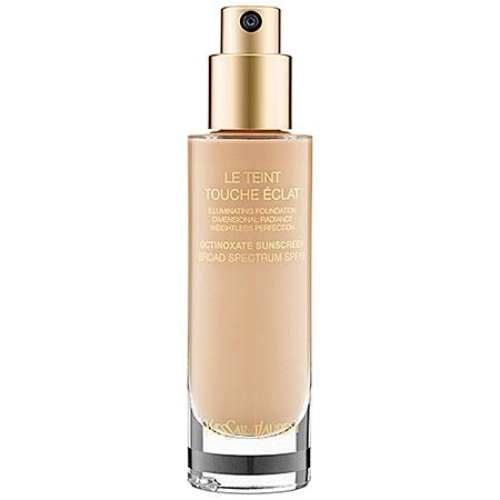 Tres propuestas de base de maquillaje.