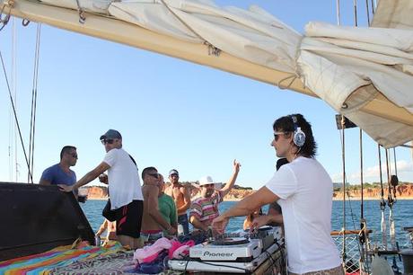 MUSIC BOAT EXPERIENCE!!!!!