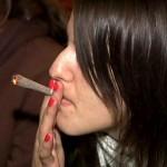 fumando marihuana
