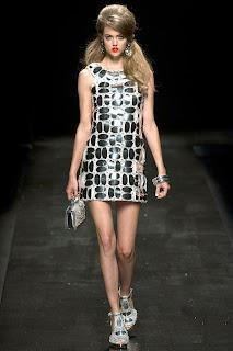 Moschino primvera Verano 2013