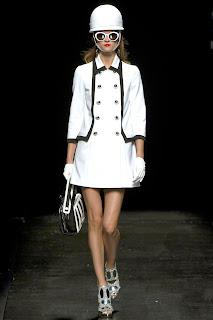 Moschino primvera Verano 2013