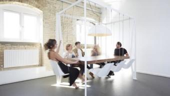 Swing Table : mesa de reuniones con columpios Swing Table :: mesa de reuniones con columpios