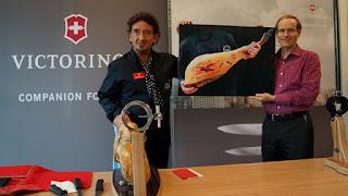 El mejor cortador de jamón se convierte en embajador de los cuchillos Victorinox
