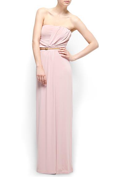 Pregunta al estilista: combinar vestido rosa