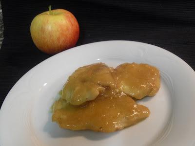 Pollo rebozado con crema champiñones y zumo de manzana