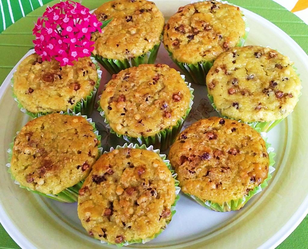 Magdalenas de aguacate y chispas de chocolate