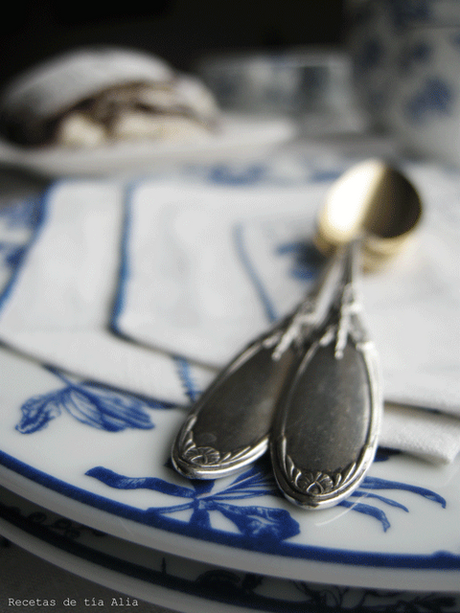 Brazo gitano de chocolate y nata Brazo gitano de chocolate y nata