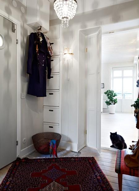 textiles lanas y complementos decoración suelo de madera blanco mate soluciones de almacenaje sillon individual blanco pisos una persona pisos estudio una persona interiorismo pisos pequeños interiorismo estudios y pisos pequeños interiores nórdicos inspiración nórdica estilo sueco decoración estilo nórdico electrodomésticos modernos dobles armarios ropero tv diseño nórdico diseño escandinavo diseño de interiores de estudios diseño de interiores decorar con cuadros decoración pisos pequeños decoración nórdica decoración en blanco decoración de interiores deco blogger cocinas modernas cocinas blancas blog interiorismo nórdico blog interiorismo blog interiores blog estilo nórdico blog decoración nórdica blog deco accesorios para el hogar estilo nórdico 