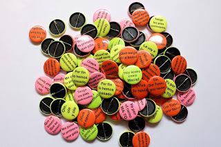 Chapas fosforitas personalizadas para boda, en Valladolid