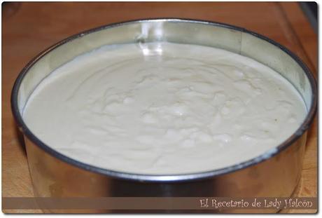 Tarta de queso y uvas