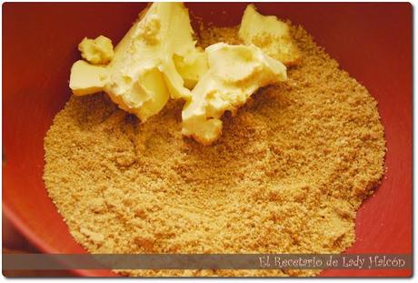 Tarta de queso y uvas