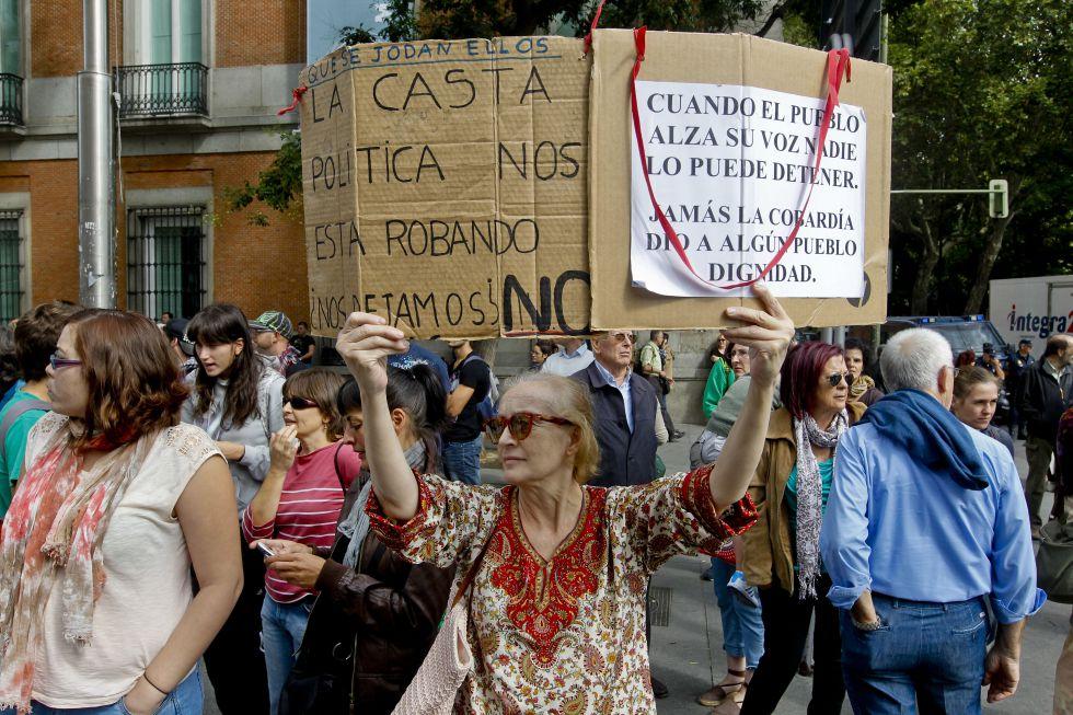 Una nueva plaza de Tiananmen, La cobarde brutalidad de la peor canalla del mundo o la historia nacional de nuestra infamia