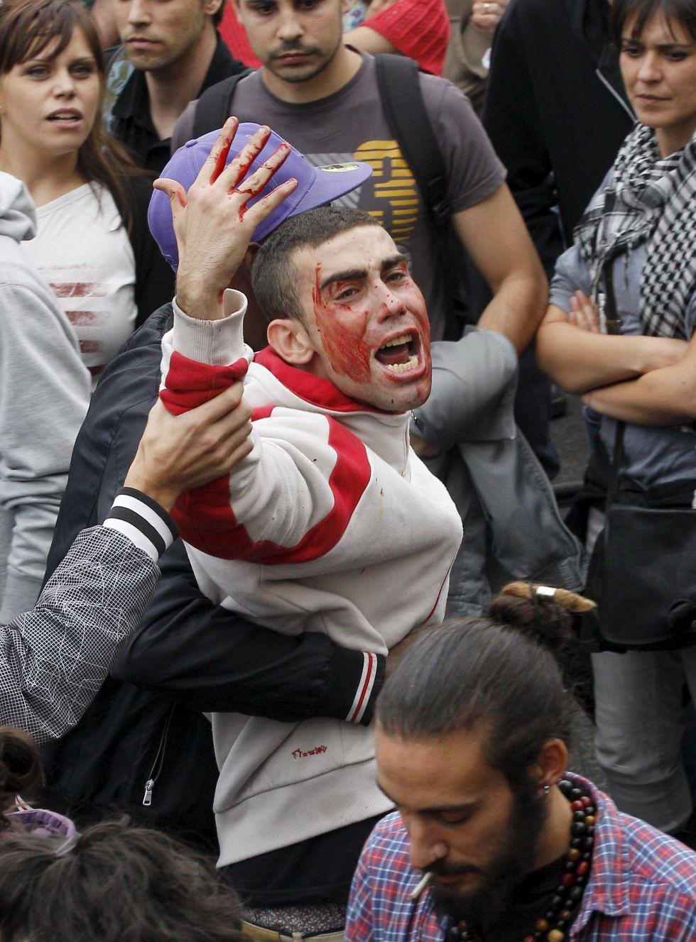 Una nueva plaza de Tiananmen, La cobarde brutalidad de la peor canalla del mundo o la historia nacional de nuestra infamia
