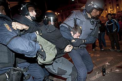 Una nueva plaza de Tiananmen, La cobarde brutalidad de la peor canalla del mundo o la historia nacional de nuestra infamia