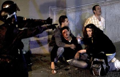 Una nueva plaza de Tiananmen, La cobarde brutalidad de la peor canalla del mundo o la historia nacional de nuestra infamia