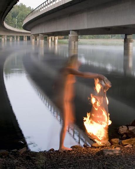 trecool-Burning-Them-Koskinen-03 Burning Them - Quemándolos :: exposición en H2O