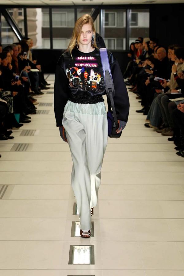 ¿Sí o no? (sudadera Balenciaga) ¿Sí o no? (sudadera Balenciaga)