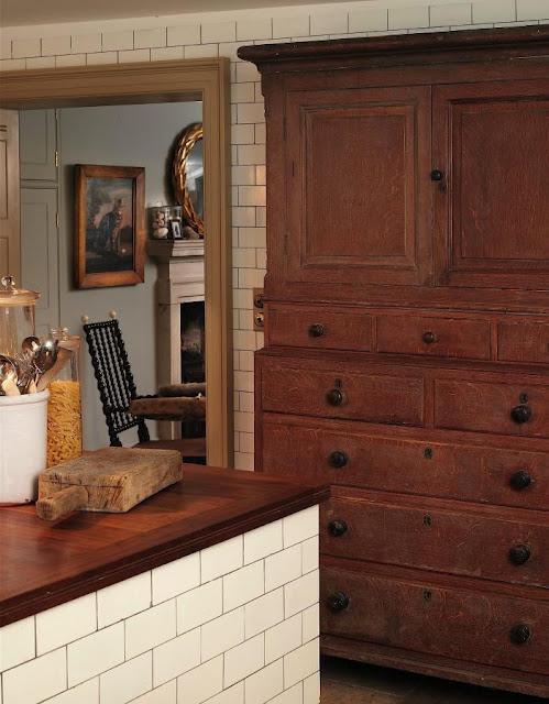 Cómo decorar una casa con antigüedades y que parezca moderna