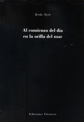 Libros sobre la mesa: Al comienzo del día en la orilla del mar