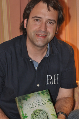 Las horas oscuras.- Juan Francisco Ferrandiz