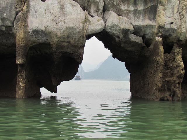 Halong Bay; una navegación mágica