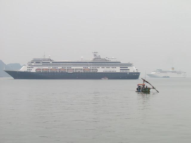 Halong Bay; una navegación mágica