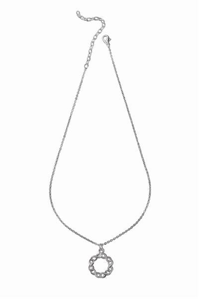 AVON AVANZA EN SU LUCHA CONTRA LA VIOLENCIA HACIA LAS MUJERES