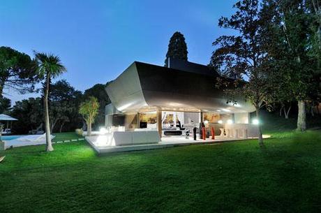 A-cero Projects A-cero finaliza una reforma integral para una vivienda ubicada en una lujosa urbanización de Madrid (Exteriores)