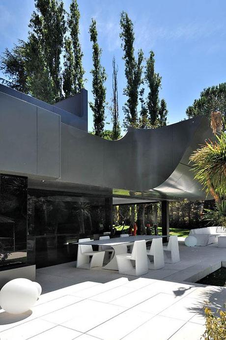 A-cero projects A-cero finaliza una reforma integral para una vivienda ubicada en una lujosa urbanización de Madrid (Exteriores)