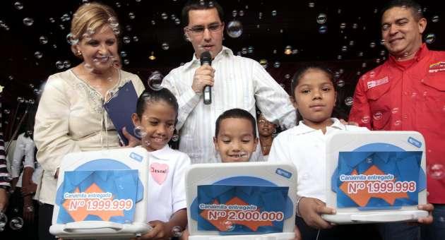 Canaimitas ya llegaron a 2 millones de niños