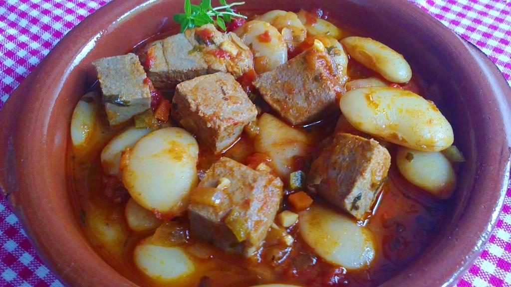 Judias Garrofón con atún fresco