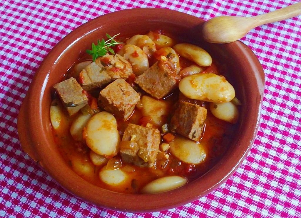 Judias Garrofón con atún fresco