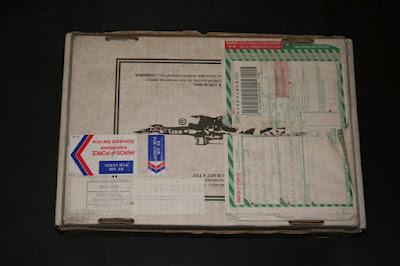 Dorso de la caja Telescópica de Games Workshop 24x35x7 cm