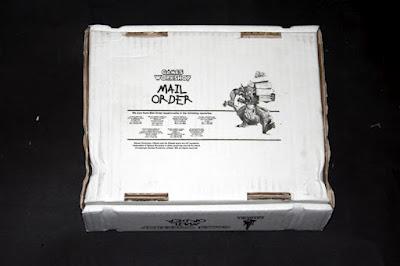 Dorso de la caja Telescópica de Games Workshop 19,5x23x17 cm