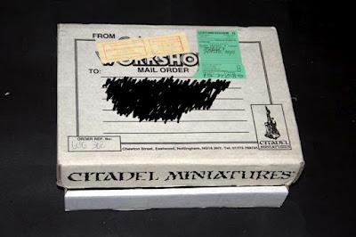 Frontal de la caja Telescópica de Games Workshop de 20x26x4,5 cm