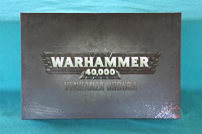 Portada de la caja de Warhammer 40000: Venganza Oscura