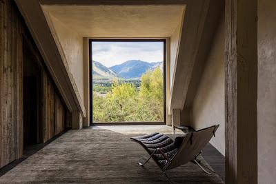 LA CASA ESCONDIDA…/ THE HIDING HOUSE...